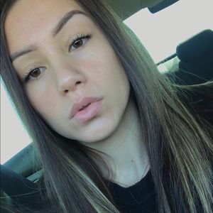 Meet your Posher, Breanna